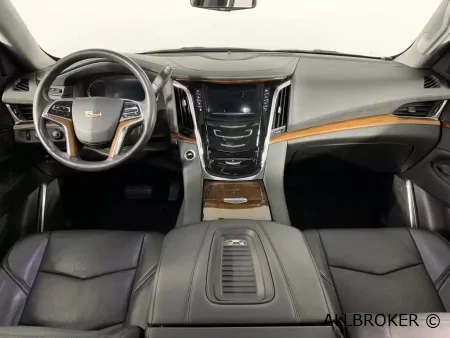 Cadillac Escalade 2019 г.в панель